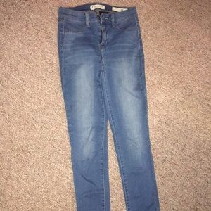 Bullhead Skinny jeans